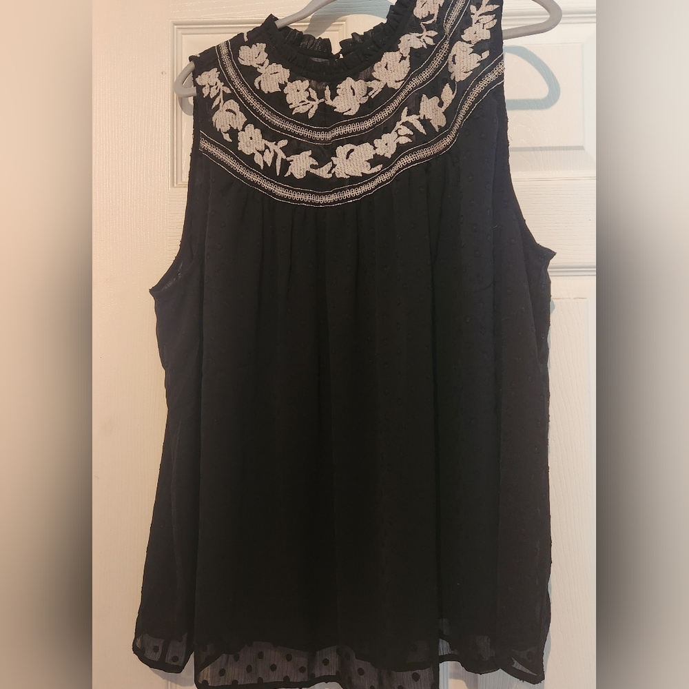 Embroidered sleeveless blouse